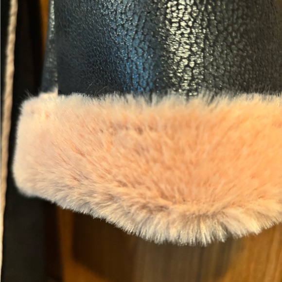 Venus Black and Pink faux fur Women's Trench Coat - Picture 5 of 11